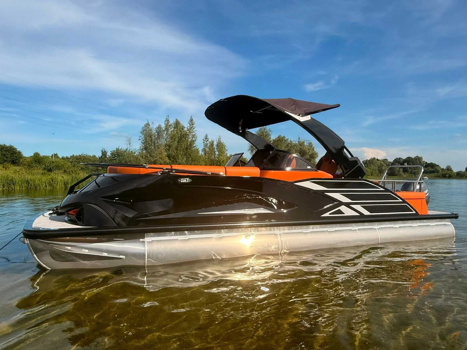 Verzamelveiling heftrucks, watersport, maaiers, gereedschappen en industrieel materieel