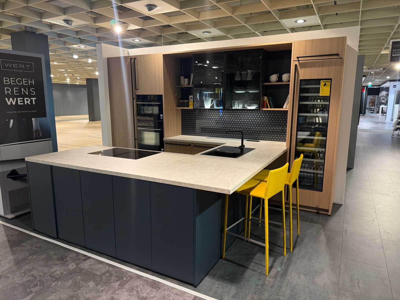 (Showroom) kitchens, kitchen appliances, furniture and accessories