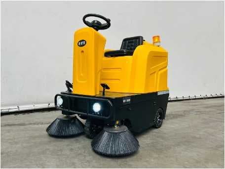 Generators, earth-moving equipment, pruning tools and tools