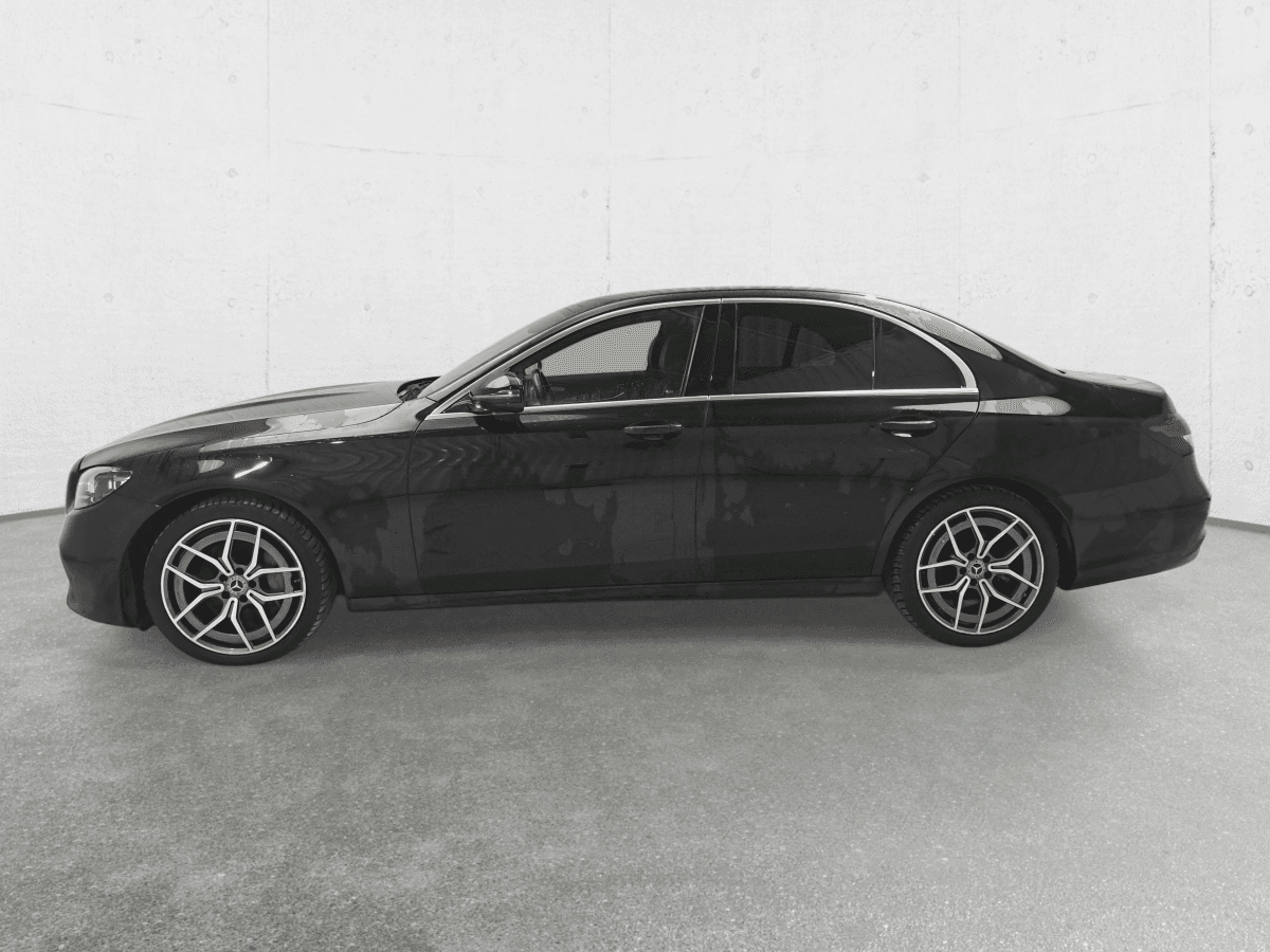 MERCEDES-BENZ E 220 D 4MATIC 2023 COUPE Auction: 621/MB/AU/2026 - image 4