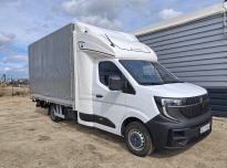 Renault/Carpol Master 2025 Curtain Side Van with Lift