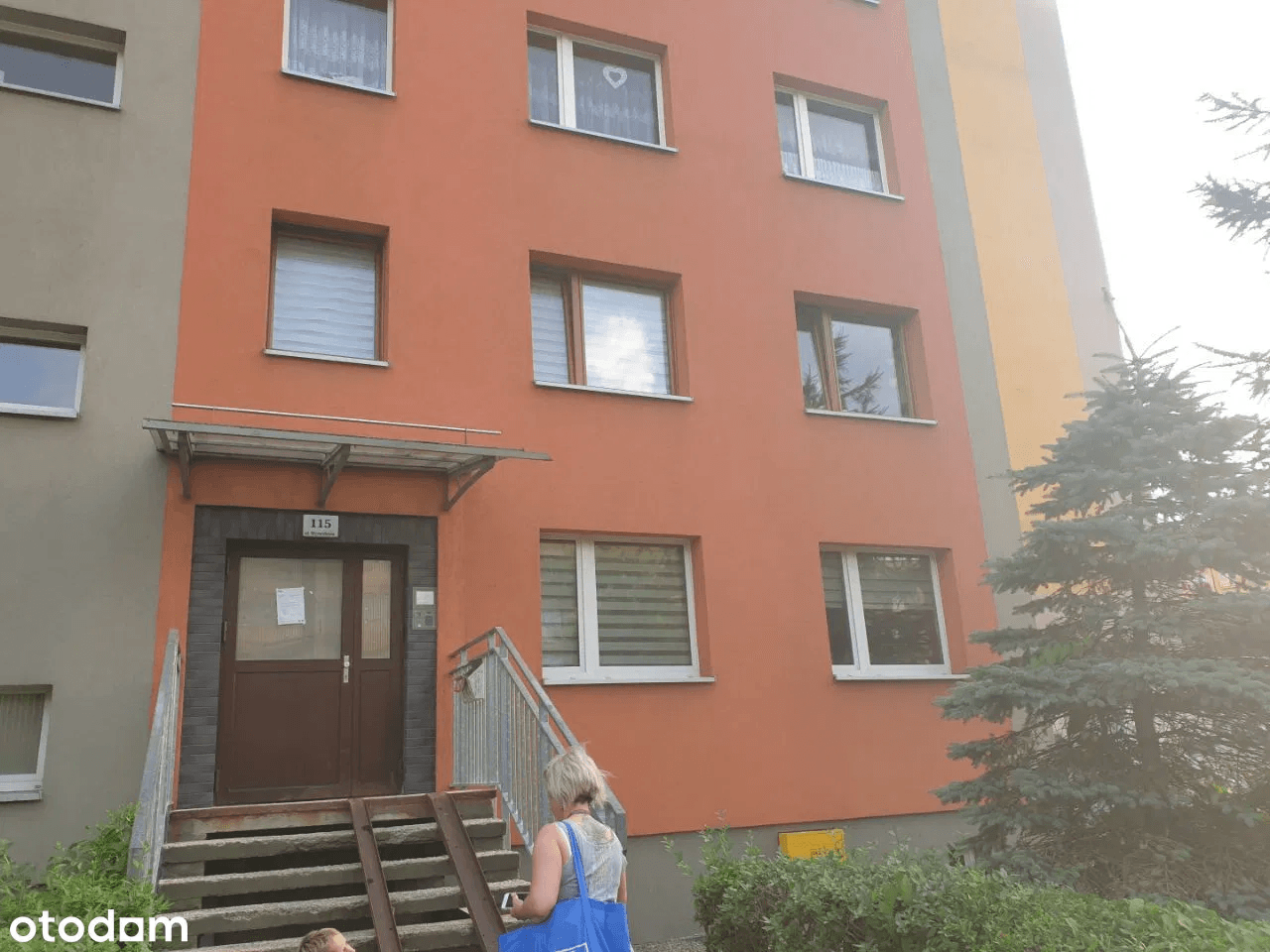 Syndic sells 1/2 share of apartment in Bytom