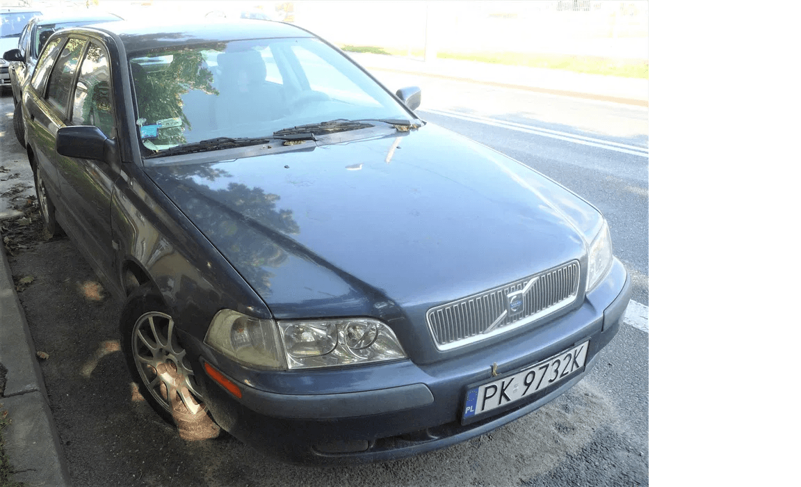 The Syndic announces an offer contest for the purchase of the Volvo V40 car.