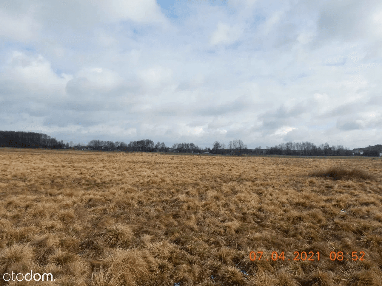 The syndicate will sell the unbuilt land plot. Chotów