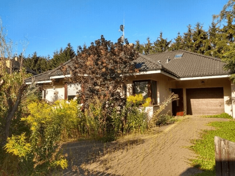The syndicate will sell a share of 1/2 in built-up land, Skrzeszew, ul. Świerkowa