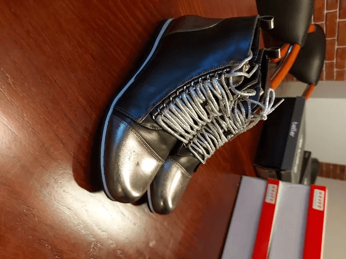 The syndicate will sell new clothing and footwear
