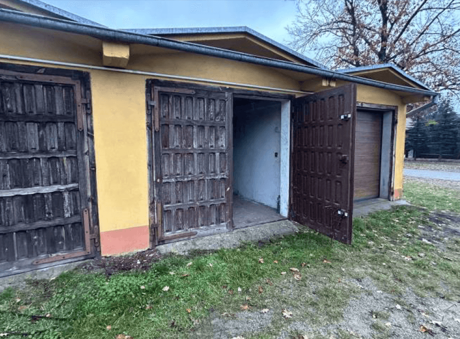 Syndic will sell cooperative ownership garage, Czersk
