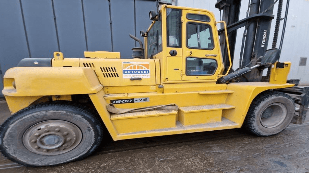 Syndicator will sell the road cart Huyndai 16T, year of production 2011