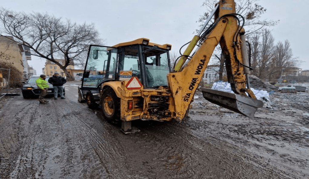 The syndicate will sell the HSW 9.5 excavator