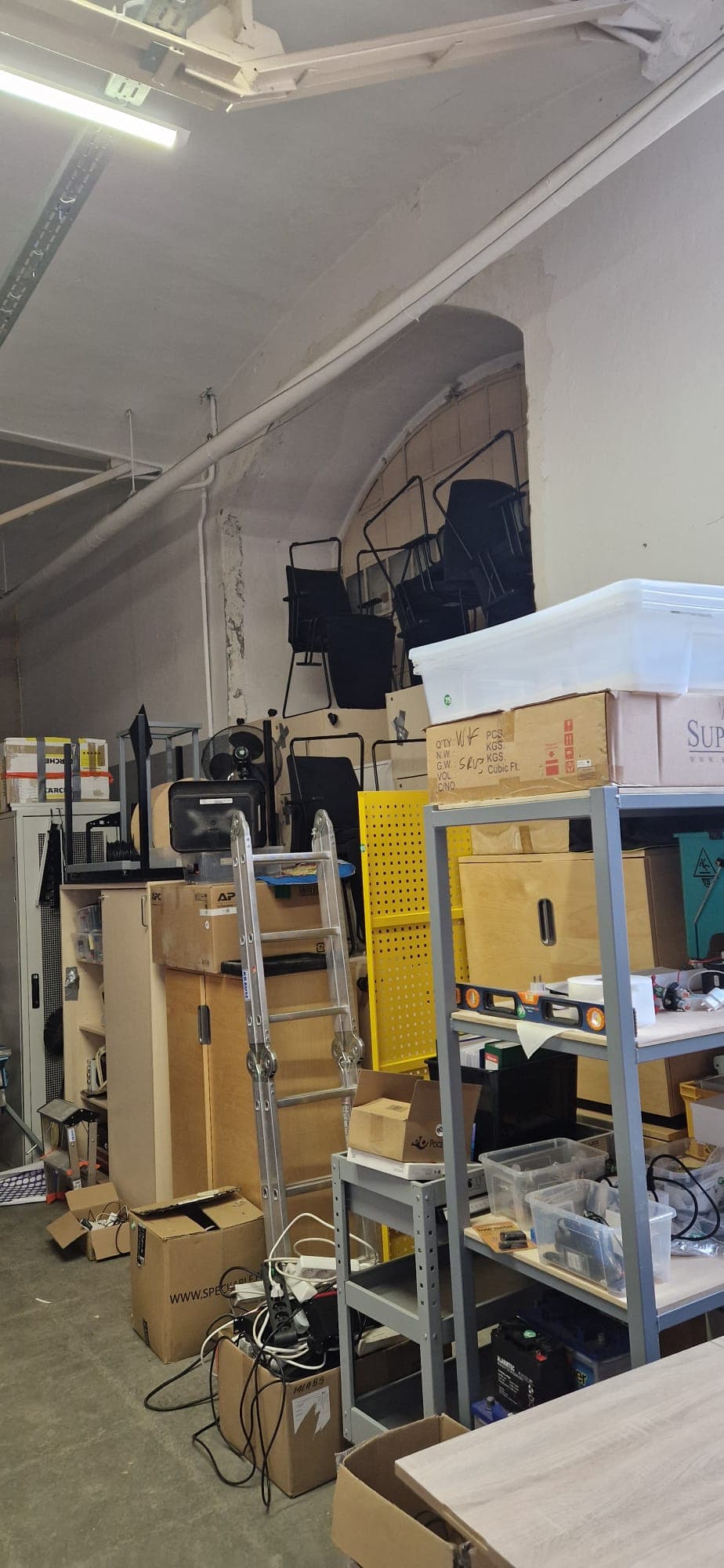The syndicate will sell movable furniture office electronics tools