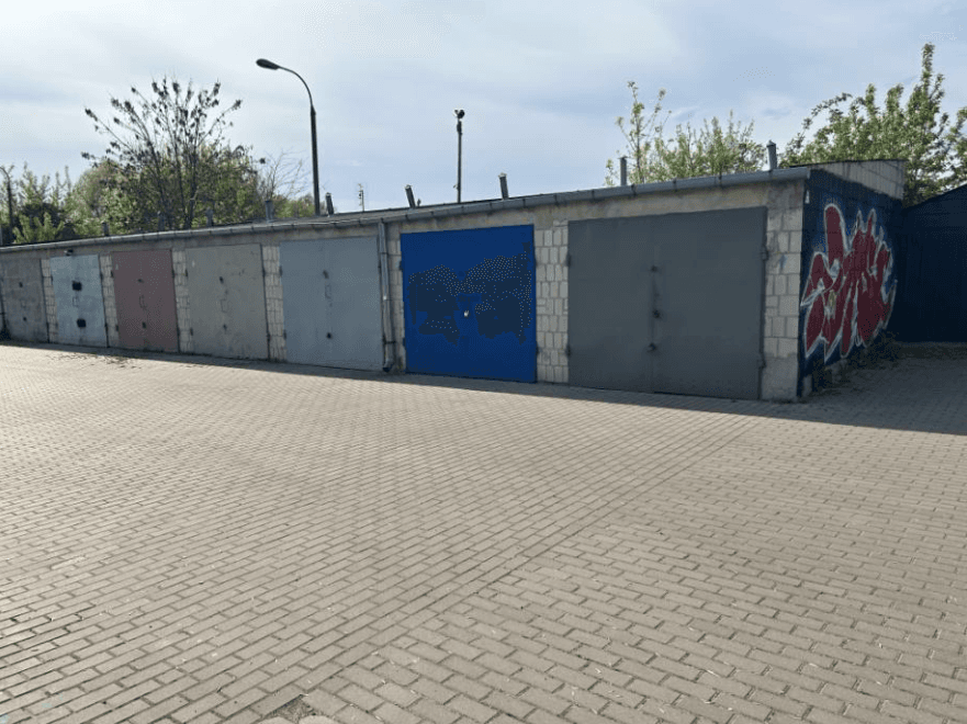 1/2 share in garage in Siedlce