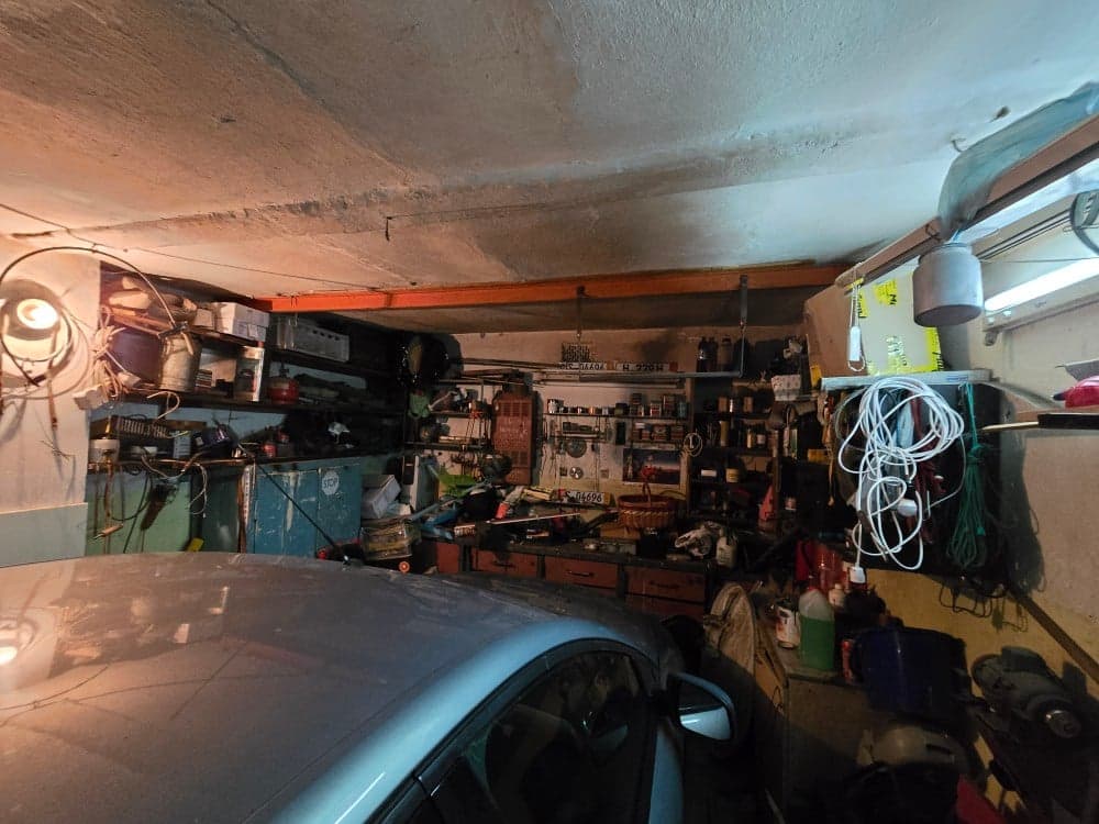 The syndicate will sell a share of 1/6 in real estate property law by garage
