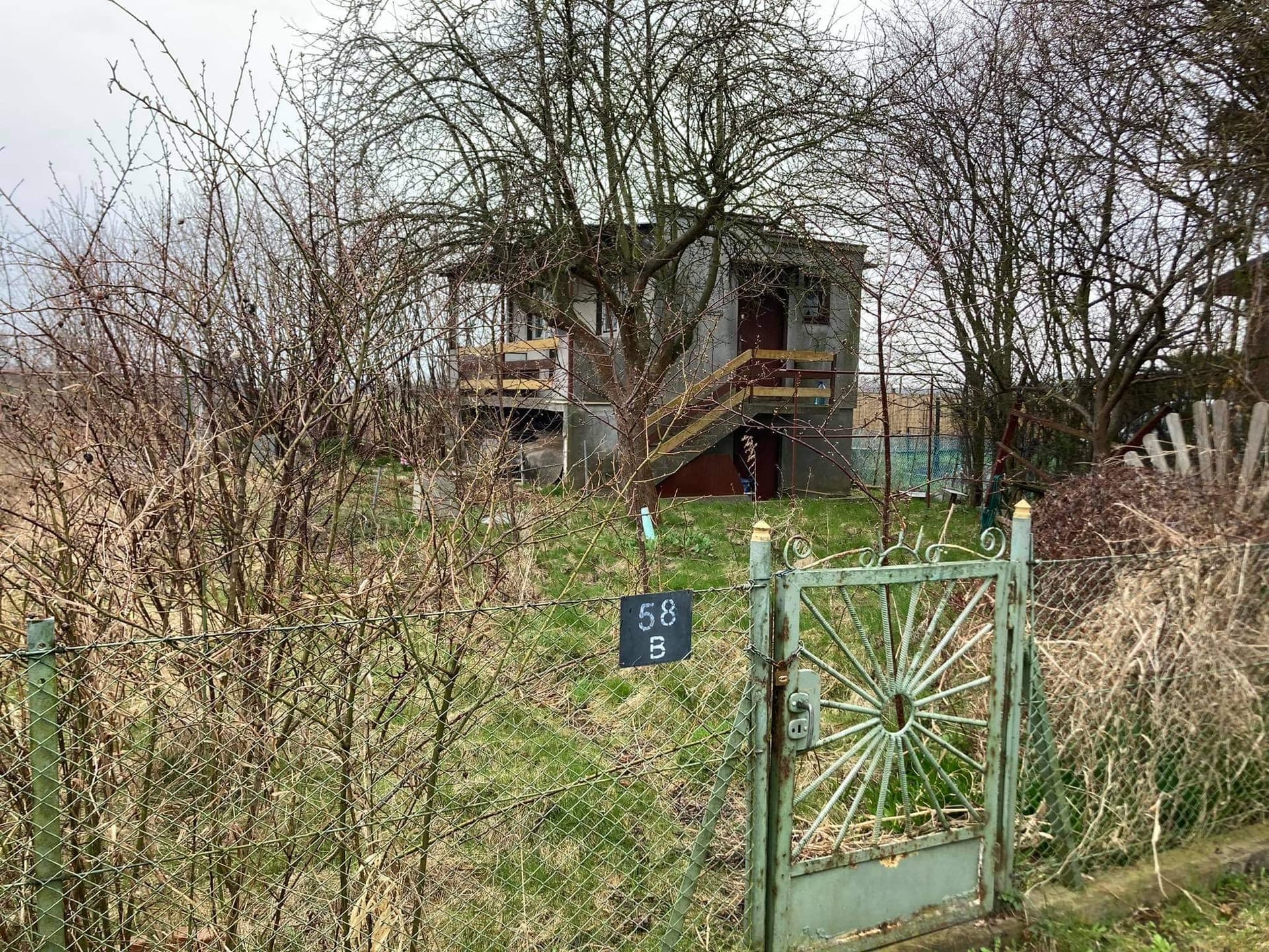Syndic sells 1/2 share in right to ROD in Bogatka, area 347 m2