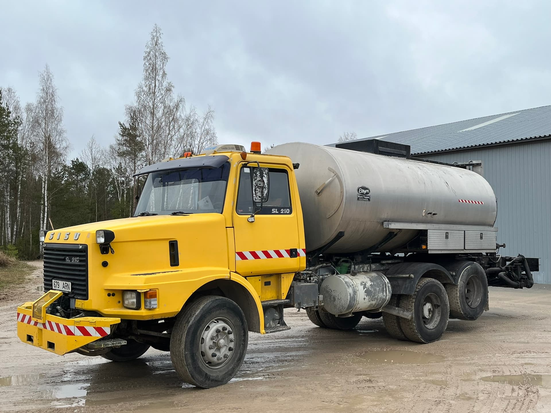 1987 SISU SL 210 CKH-6X2 - Asphalt Distributor