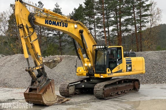 2015 Komatsu PC 360 LC-10 gravemaskin med G90 feste
