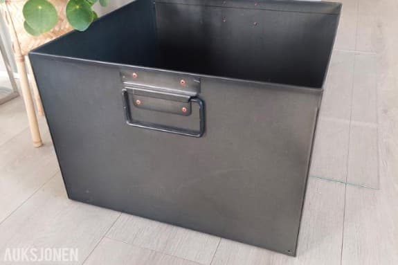 Oppbevaring boks i metall 54X54 fra butikk Sort metall - ingen minstepris
