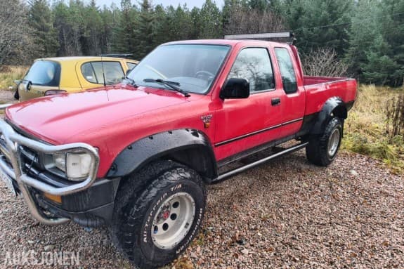 1993 Toyota HiLux 2,4D - 5 seter hengerfeste