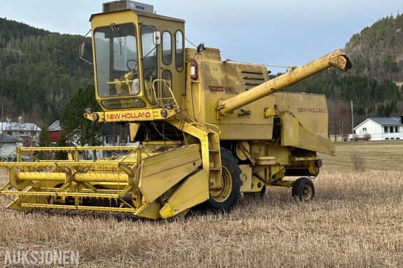 1979 New Holland Clayson 1530 Skurtresker – 11 fot skjærebord / halmkutter