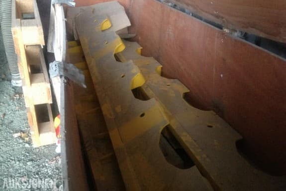 Komatsu D65 beltestyringer