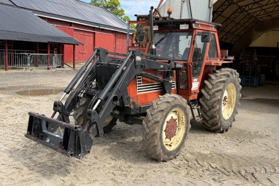 1983 Fiat 980 DT traktor med Bergsjö Trima 1620-S frontlaster og 3-punkt 