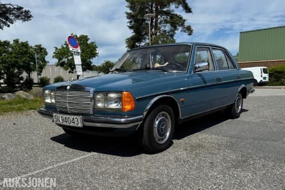 1977 Mercedes-Benz E-Klasse W123 280 Automat Soltak