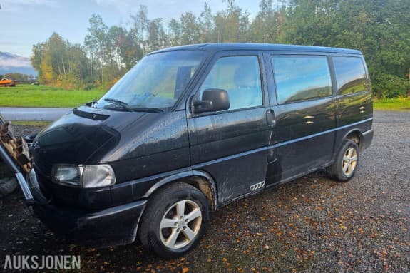 2002 Volkswagen Caravelle 2.5 diesel 102hk Hengerfeste, S+V dekk, EU OK til 10.2027