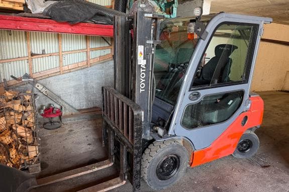 2012 Toyota 02-8FDF25 Gaffeltruck - 2472 timar - 2500 kg kapasitet - gaffelforlengerar