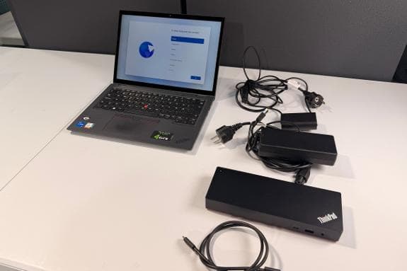 2023 Lenovo ThinkPad L13 Yoga Gen 2 Intel Core i5 13,3" berøringsskjerm med dockingstasjon