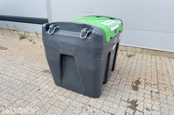 2023 Kingspan TruckMaster TM900 900 L ADR-godkjent dieseltank med Piusi Panther 56