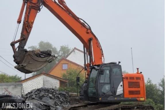 2019 Hitachi ZX225USRLC-6 Gravemaskin - Rototilt R6 - Xsite - Timer: 6700