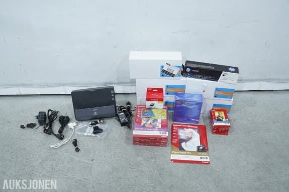 Canon dokumentskanner med Logitech webkamera, blekk og fotopapir