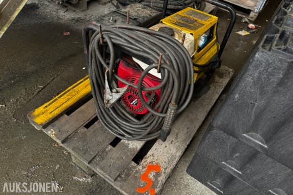 ESAB sveiseaggregat med Honda 11 HK aggregat