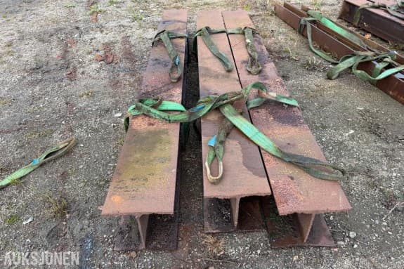 3 stk brukte stålbjelker / 257 – 268 cm / Ca. 7880cm  - Beregnet ca 537 kg