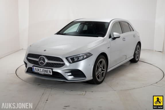 2020 Mercedes-Benz A-Klasse A250e 218HK AMG ACC VARMER KAMERA LED 
