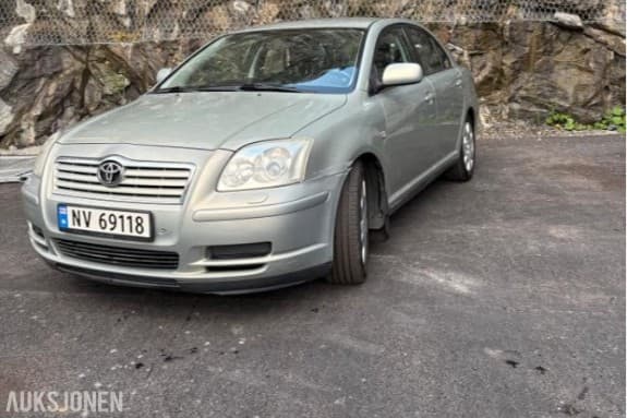 2005 Toyota Avensis 1.8 129hk automat hengerfeste s+v dekk