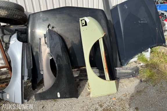 SAAB-Dvs bildeler Panser skjermer lykter