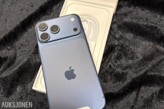 TOLLAUKSJON Iphone 17 pro