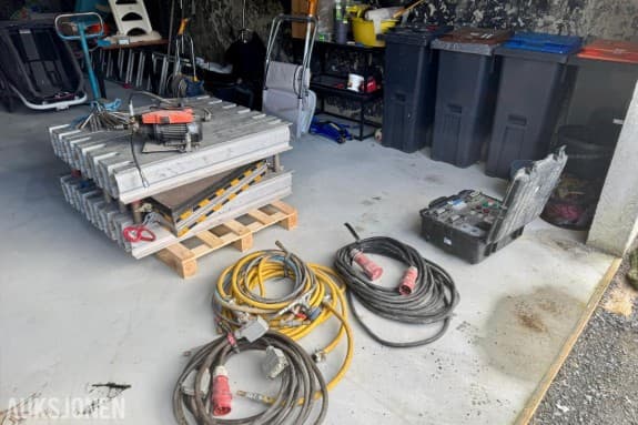 German B.T.  vulkaniseringspresse for transportbånd med styringsenhet