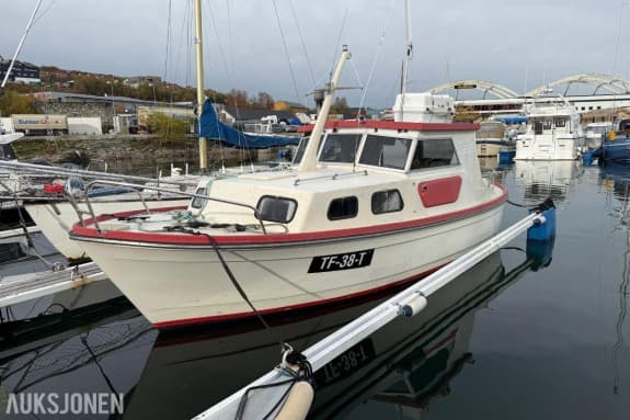1986 26 Fots cabincruiser - VHF - Plotter/ekkolodd - Ny service