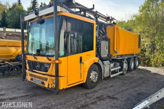 2011 Mercedes-Benz MecTec 3233LL ECONIC Tunnelvasker 