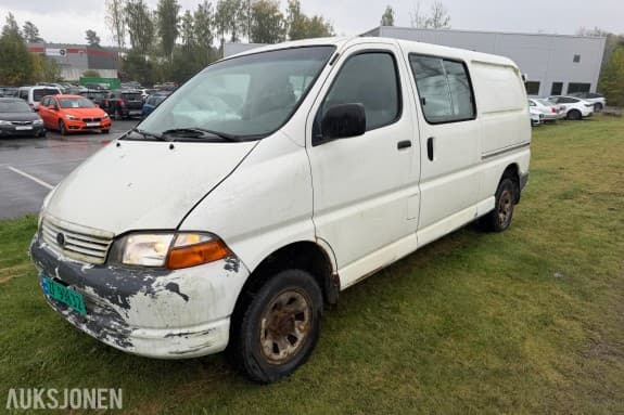 2004 Toyota HIACE 2.5-102 D 4WD / H.feste 