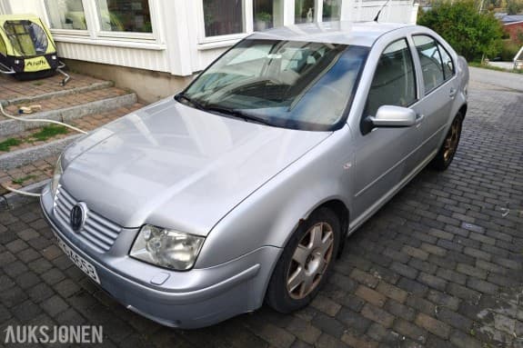 2001 Volkswagen Bora 1.6 105hk manuell