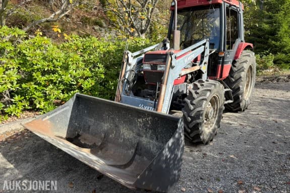 1992 CASE IH International 895XL Traktor, 6 183 t, 4WD, Veto FX-15 laster, snøskuffe, pallegaffel