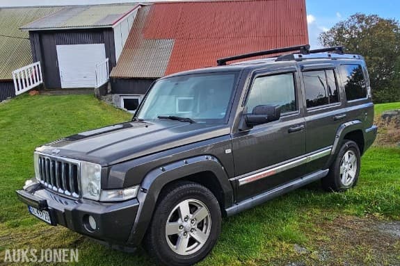 2006 Jeep Commander 3.0 218hk   4WD automat hengerfeste ryggekamera soltak s+v dekk