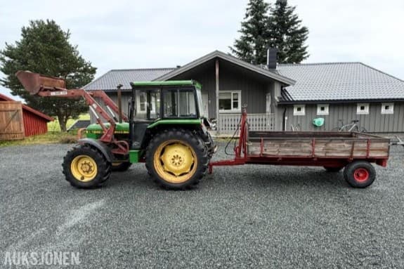 1980 John Deere 1640 traktor med moelven henger og lesseapparat - mva fri 