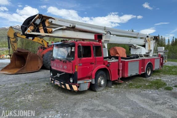 1984 Volvo F7 4X2 latsebil 39912km m/ Bronto Skylift 27-3