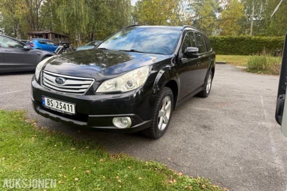 2011 Subaru Outback 2.5 167hk AWD hengerfeste ryggekamera s+v dekk  eu ok 09.2028 