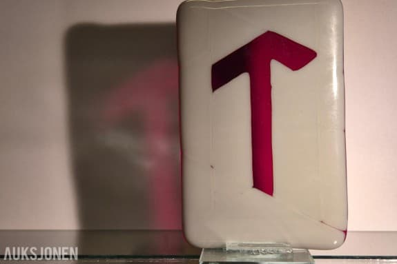 2025 "Ty» – Glass, fusing 8,8x12,5cm - Veldedighetsauksjon Mental helse uka 2026