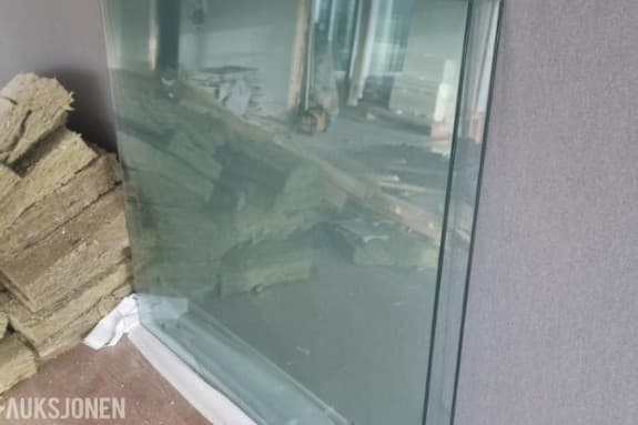 2 stk Glassrekkverk av laminert glass