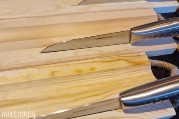 150 stk spekekniver med 45 stk spekefjøler -  Stål og tre